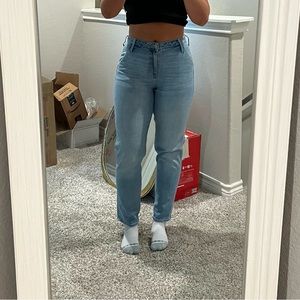 Women’s Hollister mom jeans